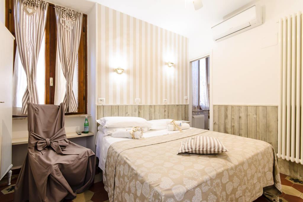 B&B Del Castello San Benedetto del Tronto Habitación foto